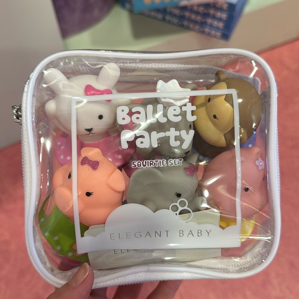 Ballet animals bath squirter toys
